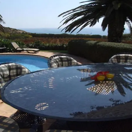 With Pool And Ocean Views * Luz